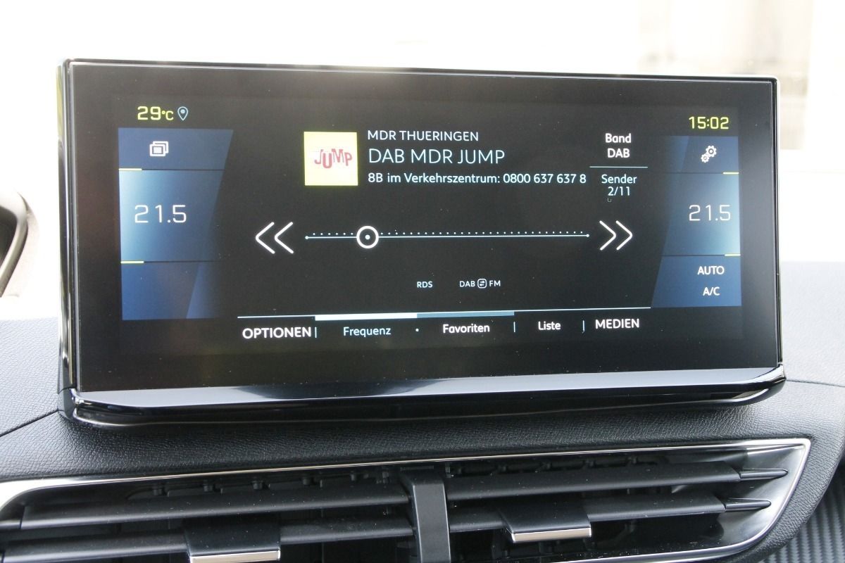 Fahrzeugabbildung Peugeot 3008 HYBRID Allure (MJ F0)