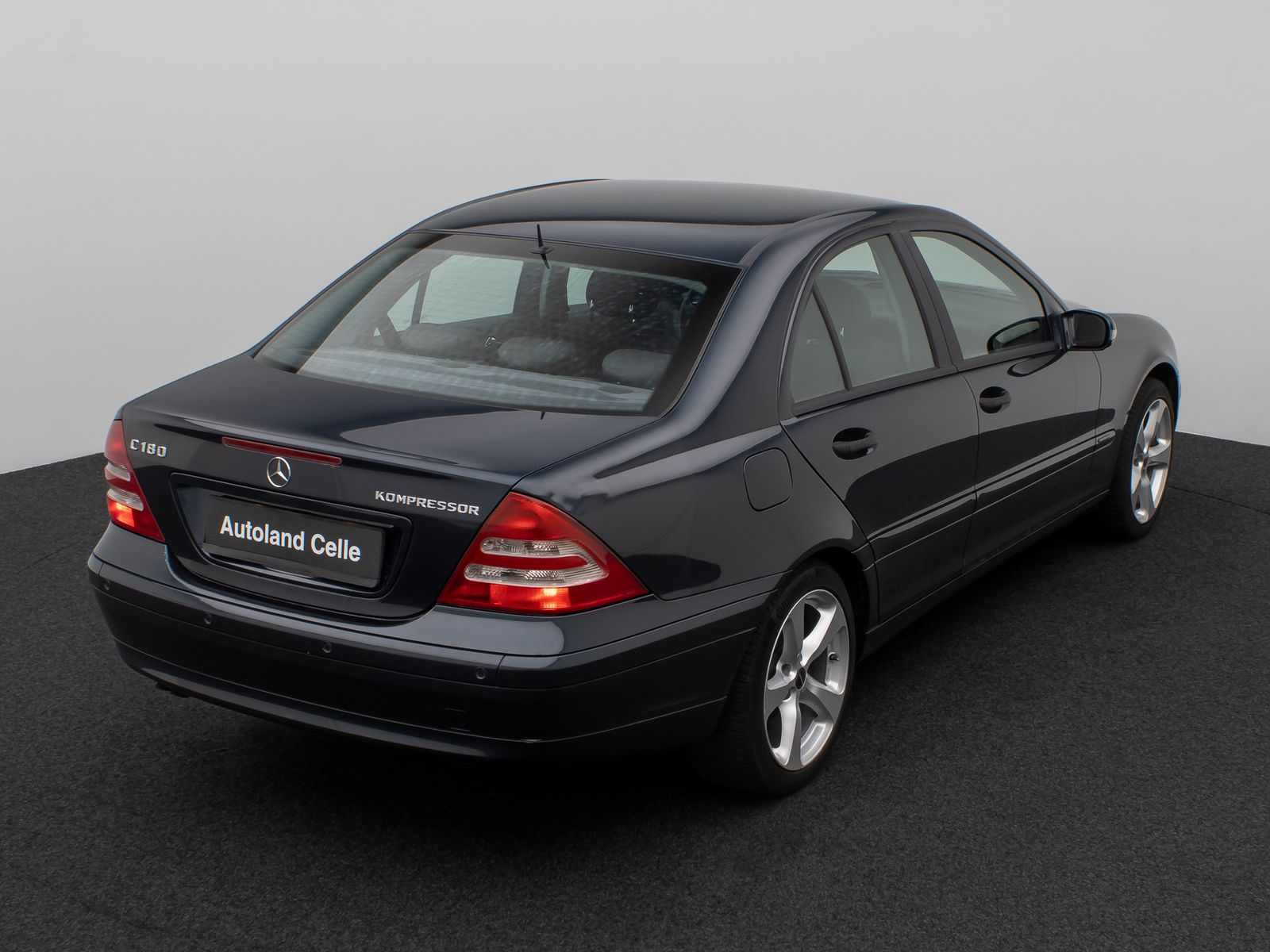 Fahrzeugabbildung Mercedes-Benz C 180 Limousine Kompressor Tempomat PDC