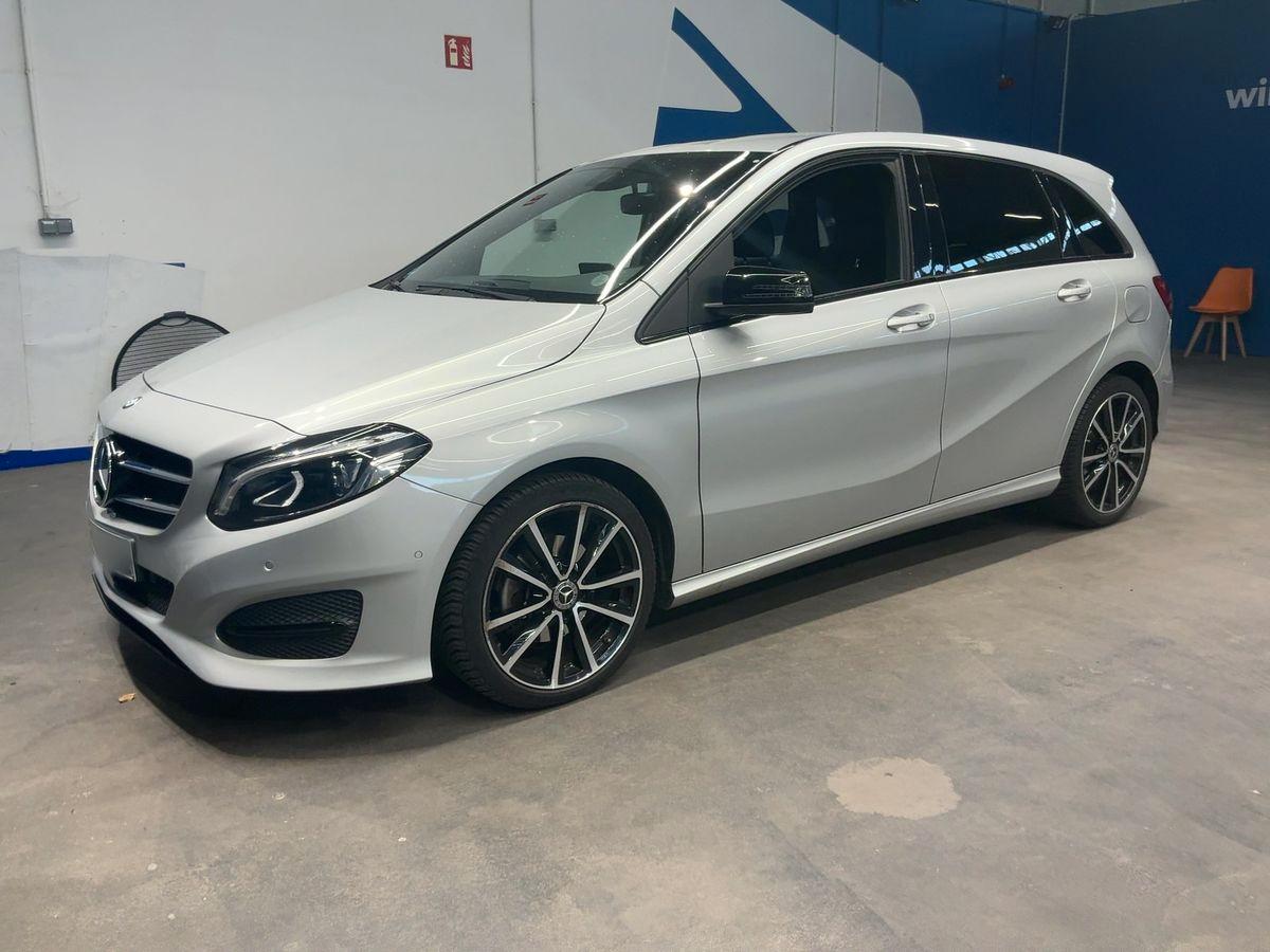 Mercedes-Benz B 180