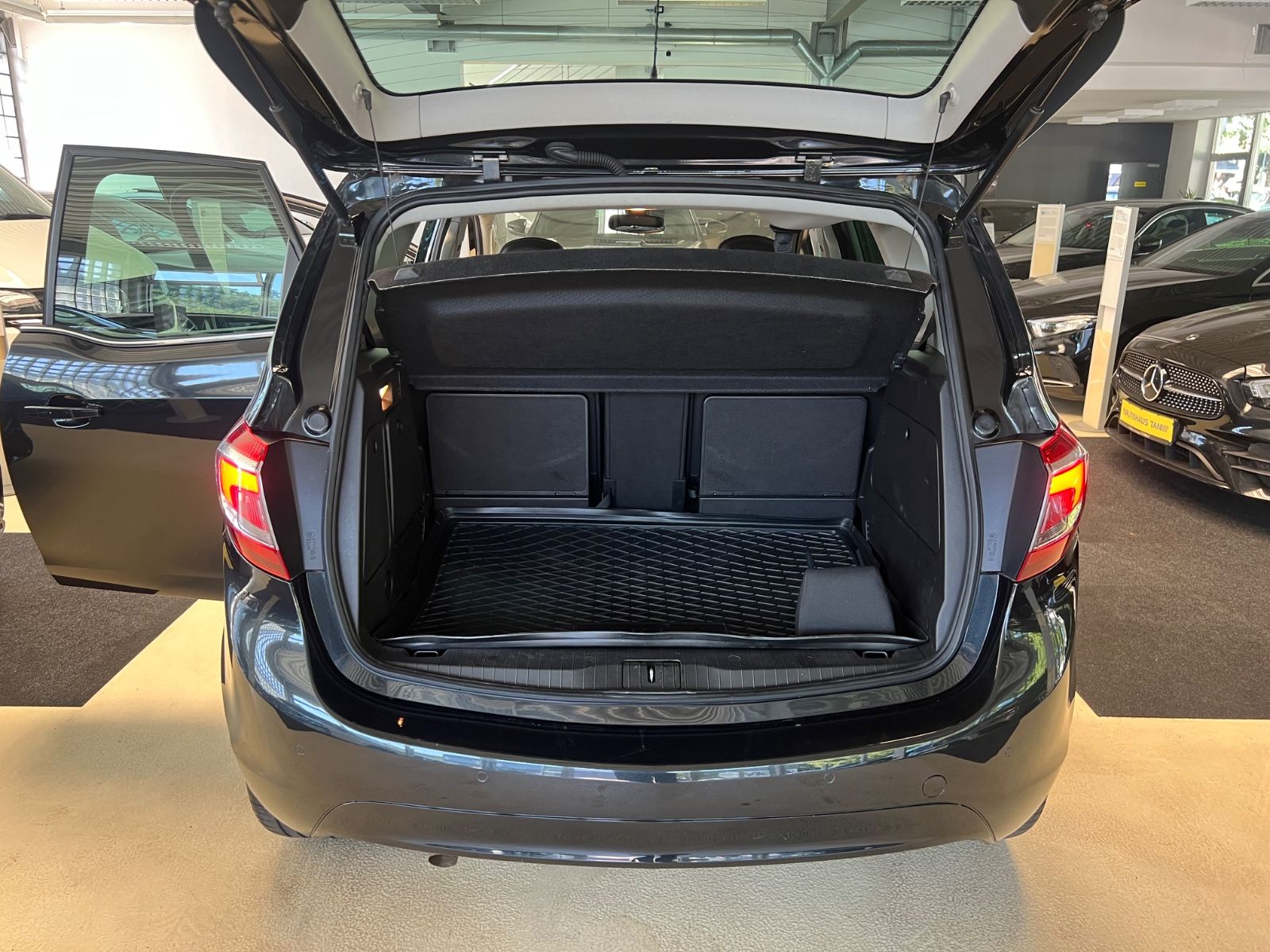 Fahrzeugabbildung Opel Meriva B Innovation *RÜCKFAHRKAMERA*NAVI*