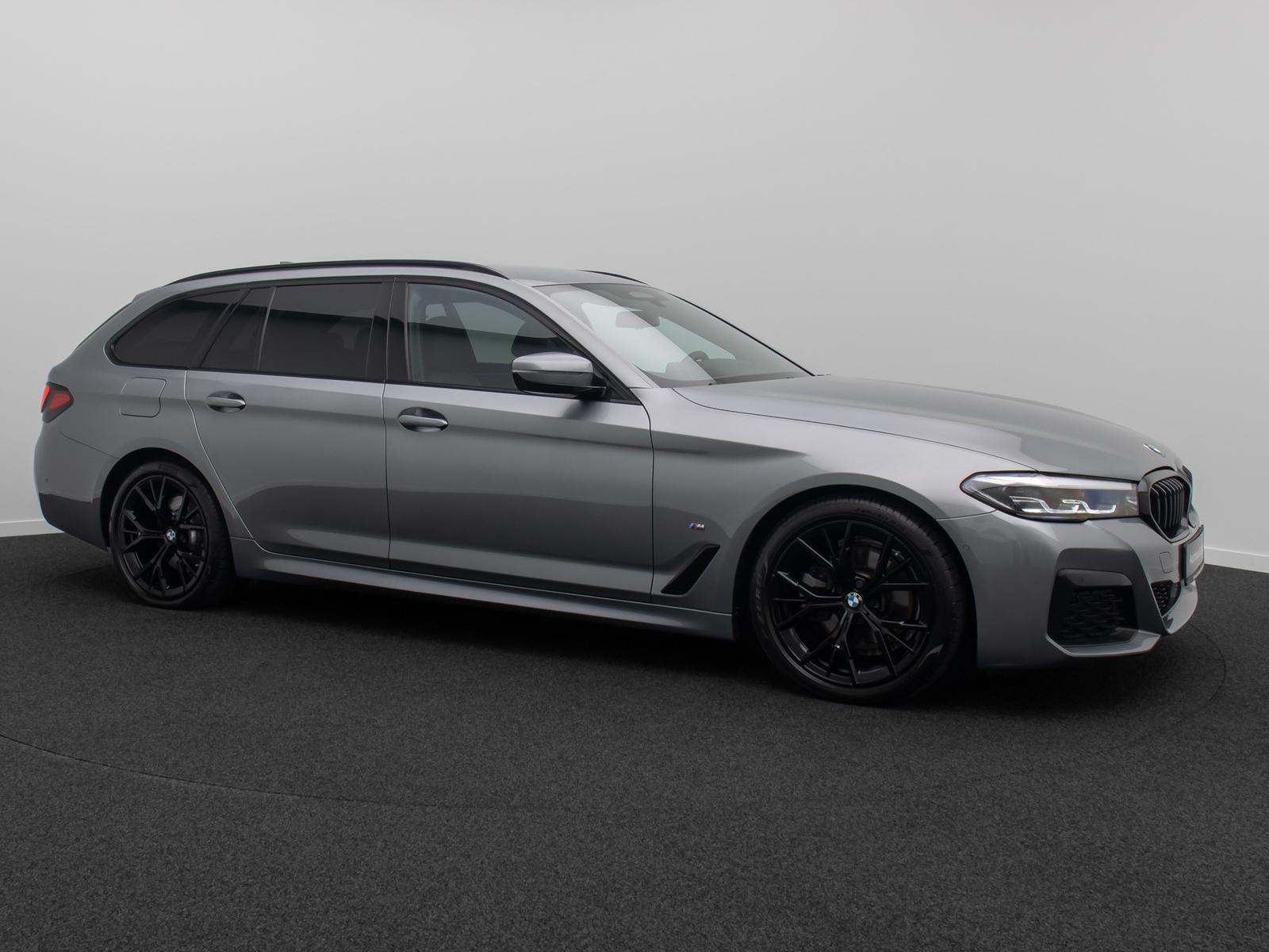 BMW 520d xD M Sport HUD DAB Alarm H/K Kamera AHK 19"