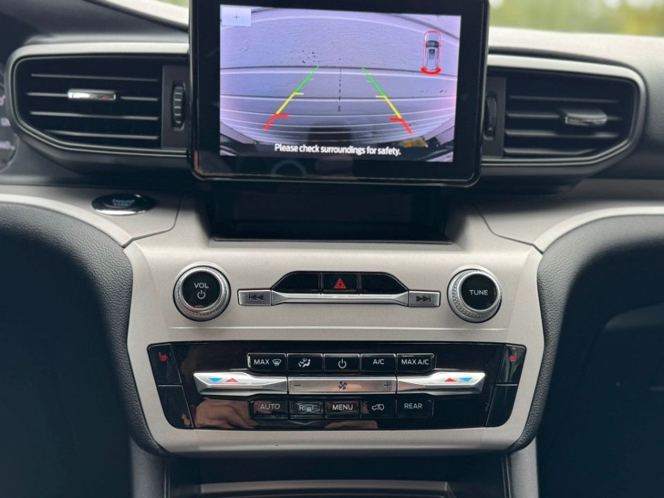 Fahrzeugabbildung Ford Explorer XLT 2.3 ECOBOOST 6-Sitzer