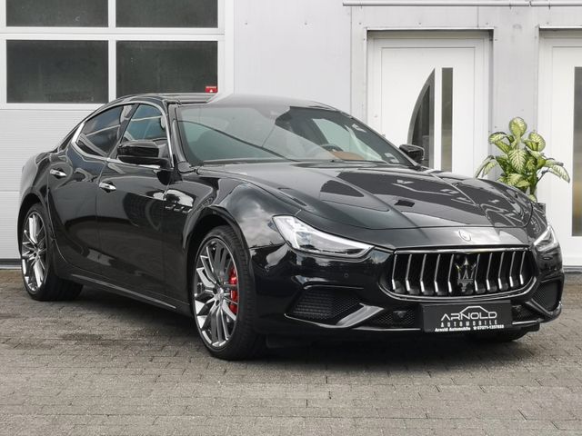 Maserati Ghibli S Q4 *B&W*360°*Leder*Navi*Sitze belüftet