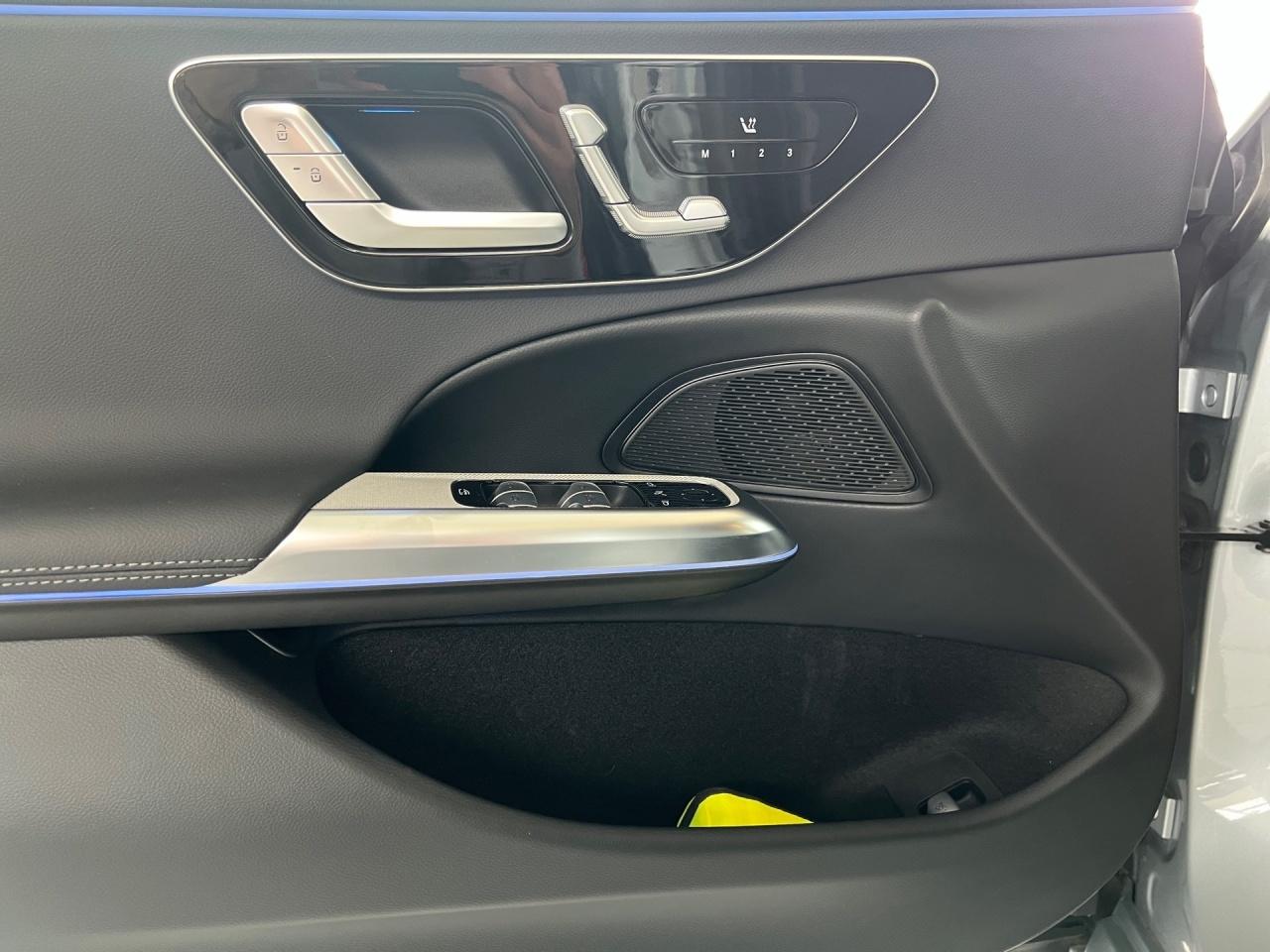 Mercedes-Benz E 220 d T AMG Night AHK Digital Light Memory 360