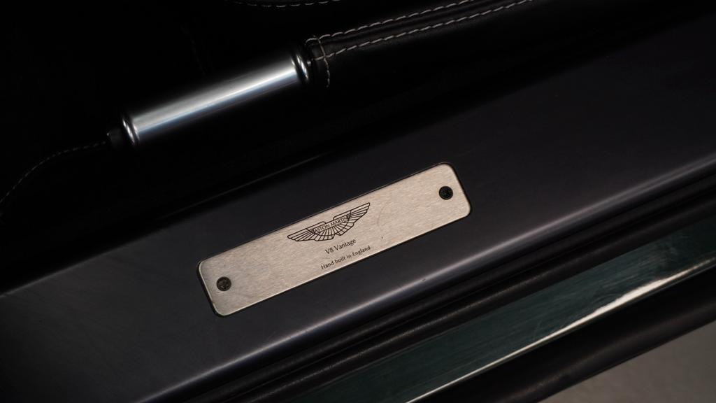 Aston Martin V8 Vantage