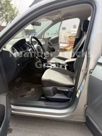Volkswagen Tiguan - 10