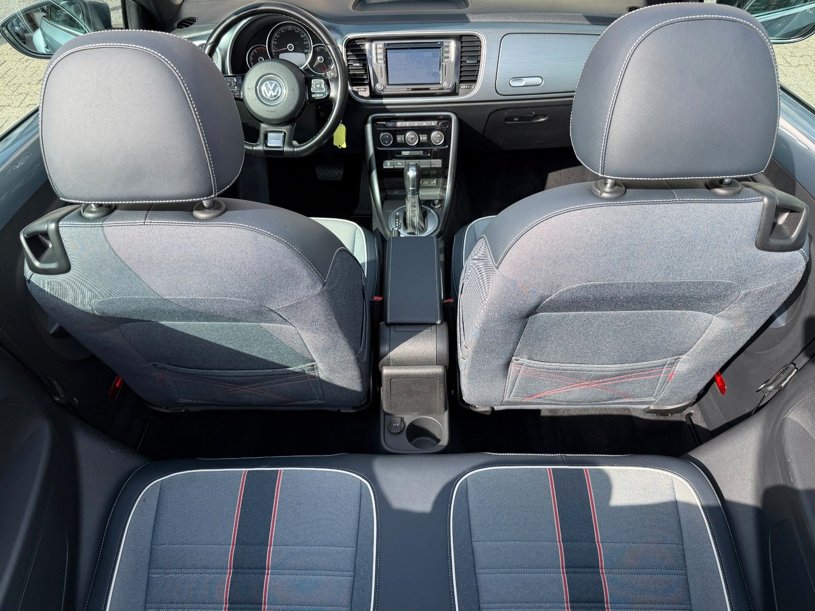 Fahrzeugabbildung Volkswagen Beetle Cabriolet SONDERM. DENIM AUTOM. SCHECKH.