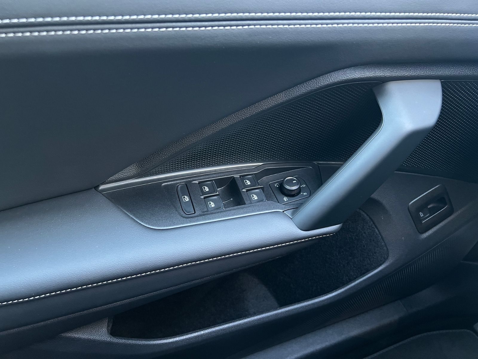Fahrzeugabbildung Volkswagen Tiguan GOAL 1.5 eTSI DSG *Garantie,AHK,LED,ACC,K