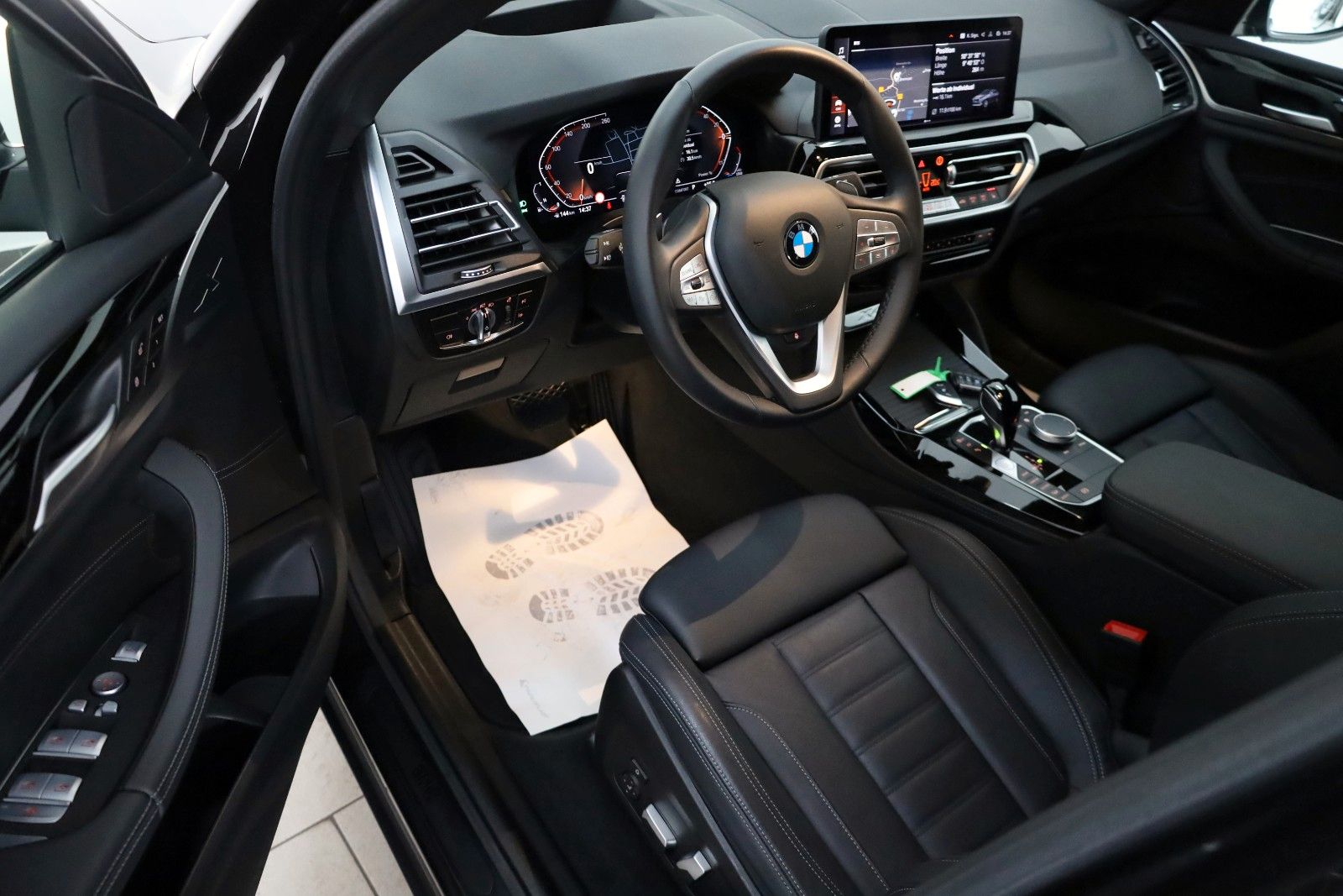 Fahrzeugabbildung BMW X4 xDrive 30 i, Leder,360Kamera,HUD,ACC,Panorama