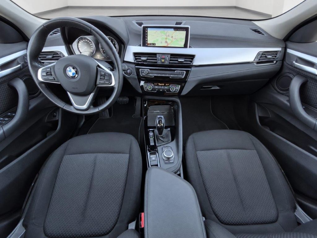 BMW X2 sDrive18i Aut. Advantage Driving Assistant – Bild 23