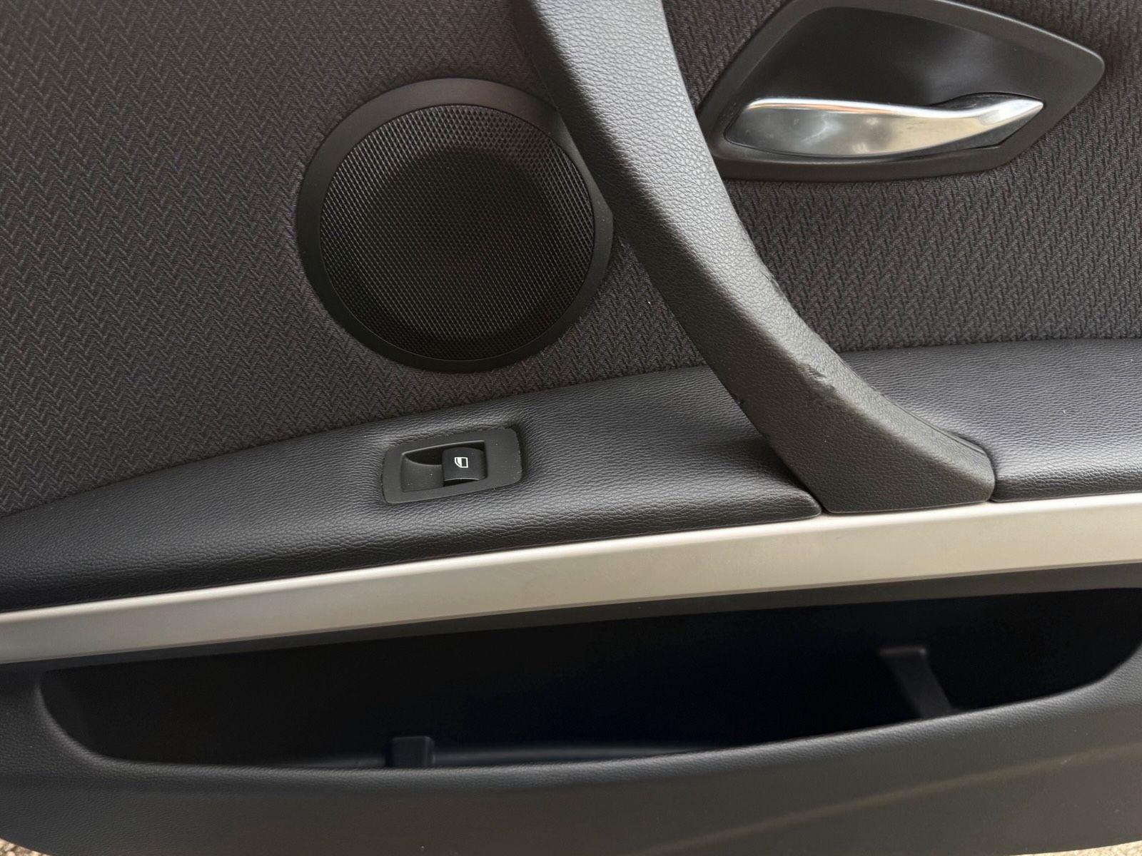BMW 318 2012 — photo 8