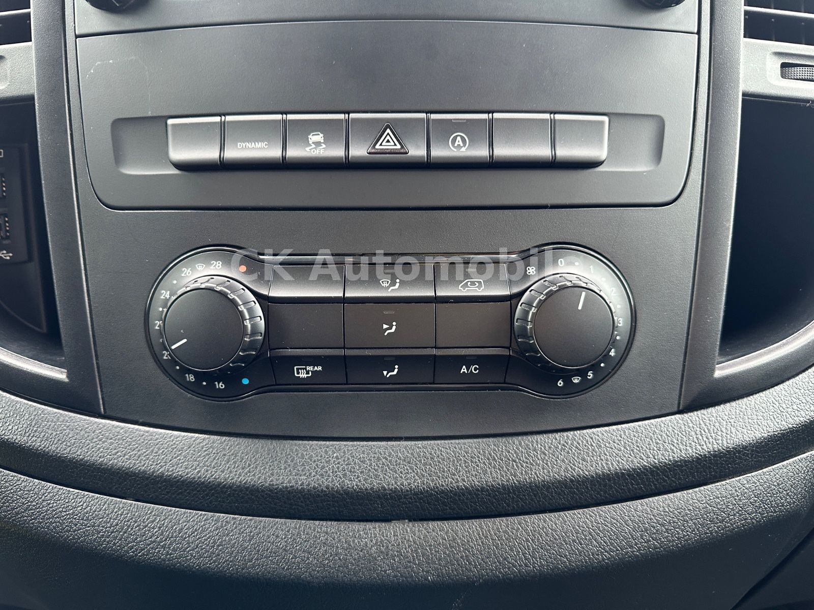 Fahrzeugabbildung Mercedes-Benz Vito Kasten 116 PRO Autom./Navi/Klima/Kamera/AHK