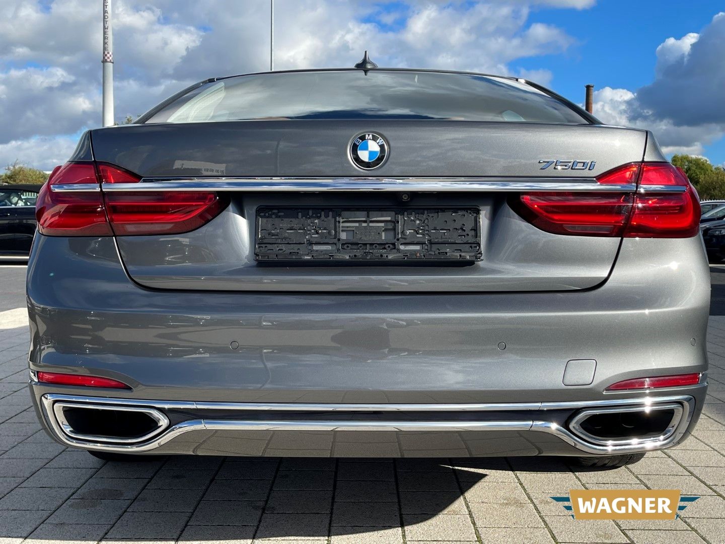 Fahrzeugabbildung BMW 750 i Lim Laserlicht Standheizung Massage