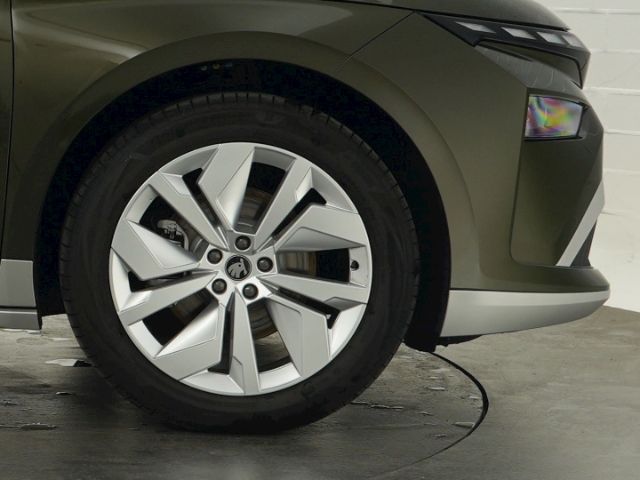 ENYAQ iV 60+LED+AHK+NAVI+LENKRADHEIZUNG+RÜCKFAHR