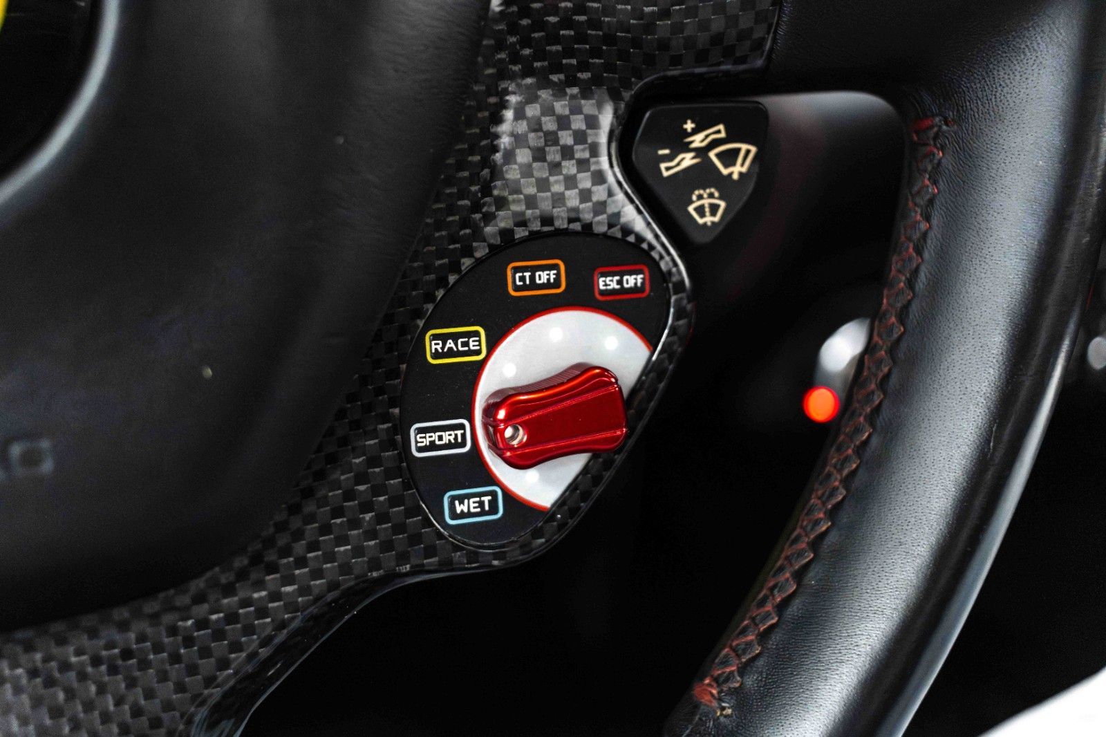 Fahrzeugabbildung Ferrari 458 Spider/LIFT/CARBON/2.HAND/DEUTSCH/