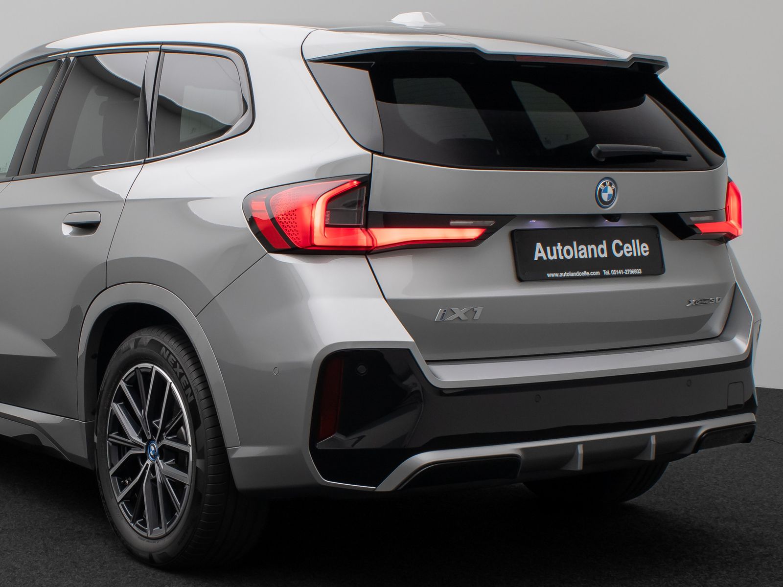 Fahrzeugabbildung BMW iX1 xD30 M Sport Panorama Kamera DAB Komfort LED