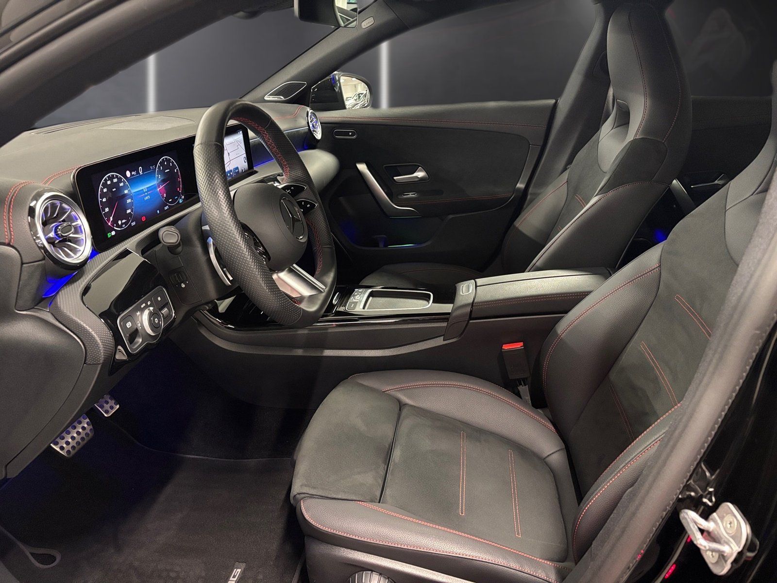 Fahrzeugabbildung Mercedes-Benz CLA 200 AMG*Burmester*Distro*Night*MultiBeam*360