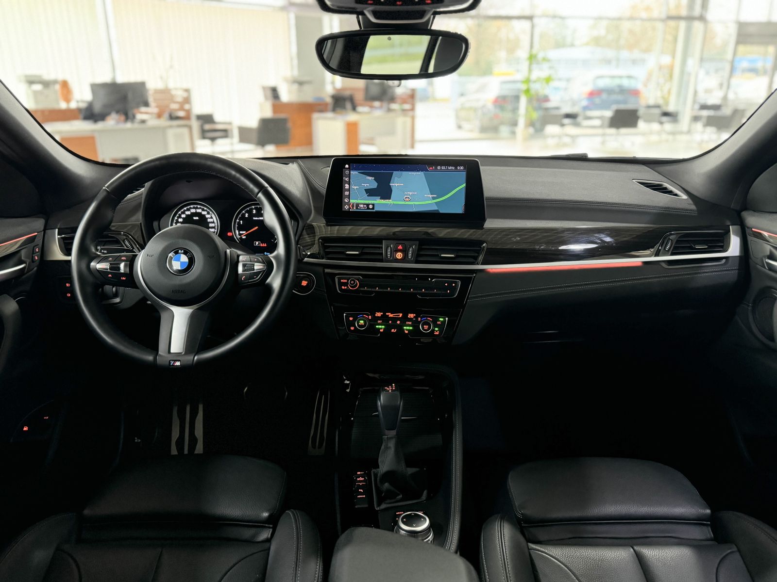 Fahrzeugabbildung BMW X2 xD25e M Sport Kamera HUD DAB Navi+ Alarm19"