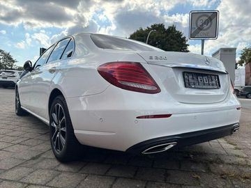 Mercedes-Benz E 200 2.0 Avantgarde Aut. Limousine