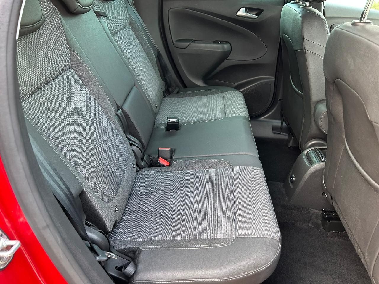 Fahrzeugabbildung Opel Crossland Elegance Paket