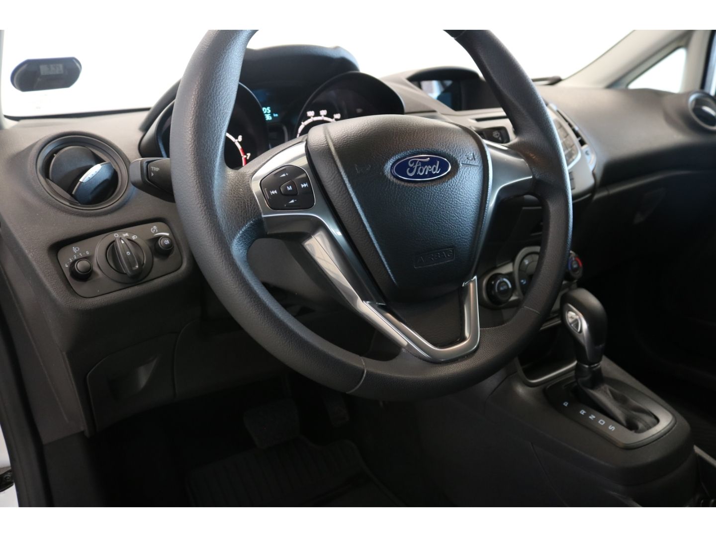 Fahrzeugabbildung Ford Fiesta 1.6L Duratec Automatik Klimaanlage