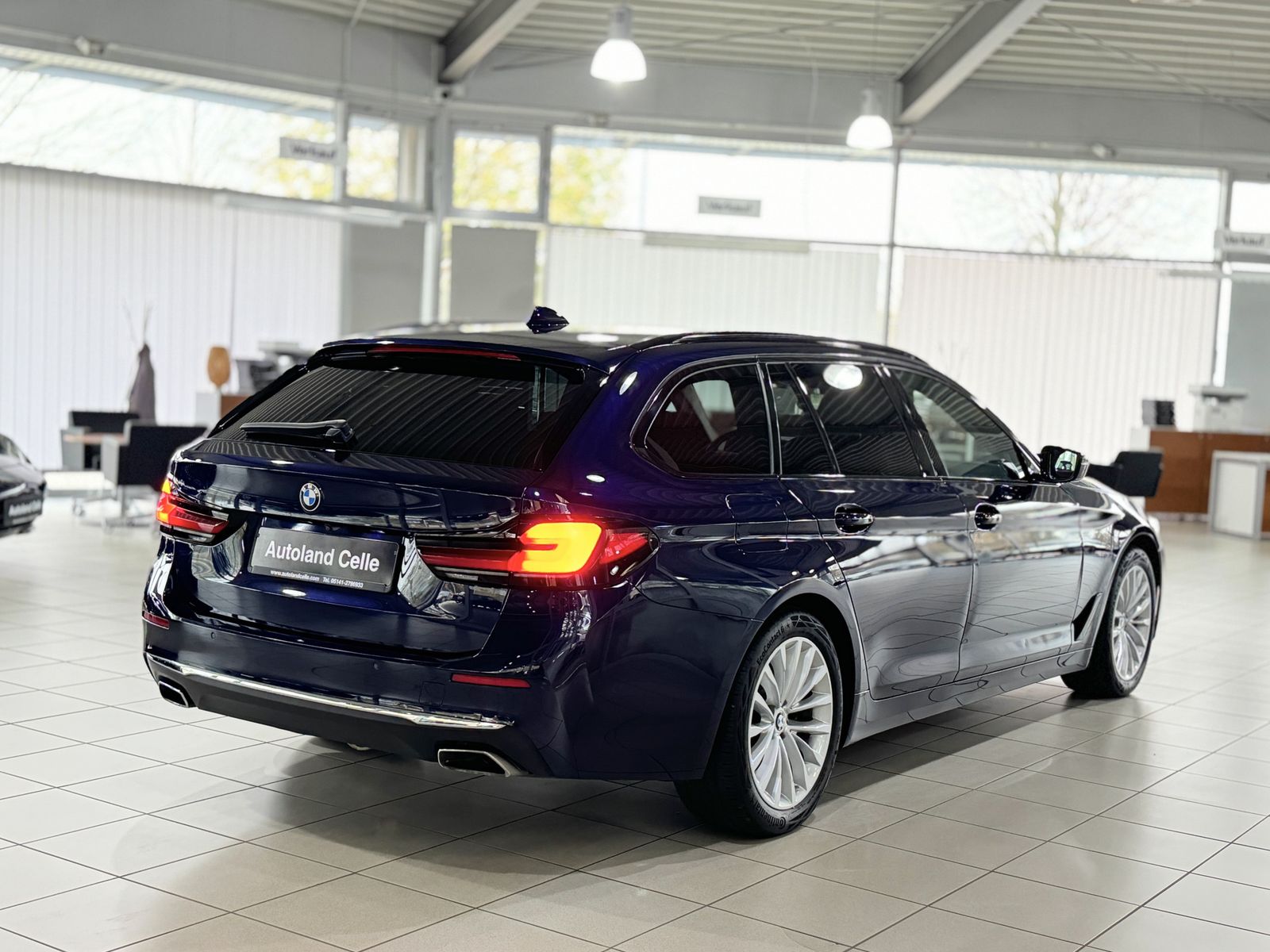 Fahrzeugabbildung BMW 540d xD Luxury Line Panorama Kamera Massage H/K