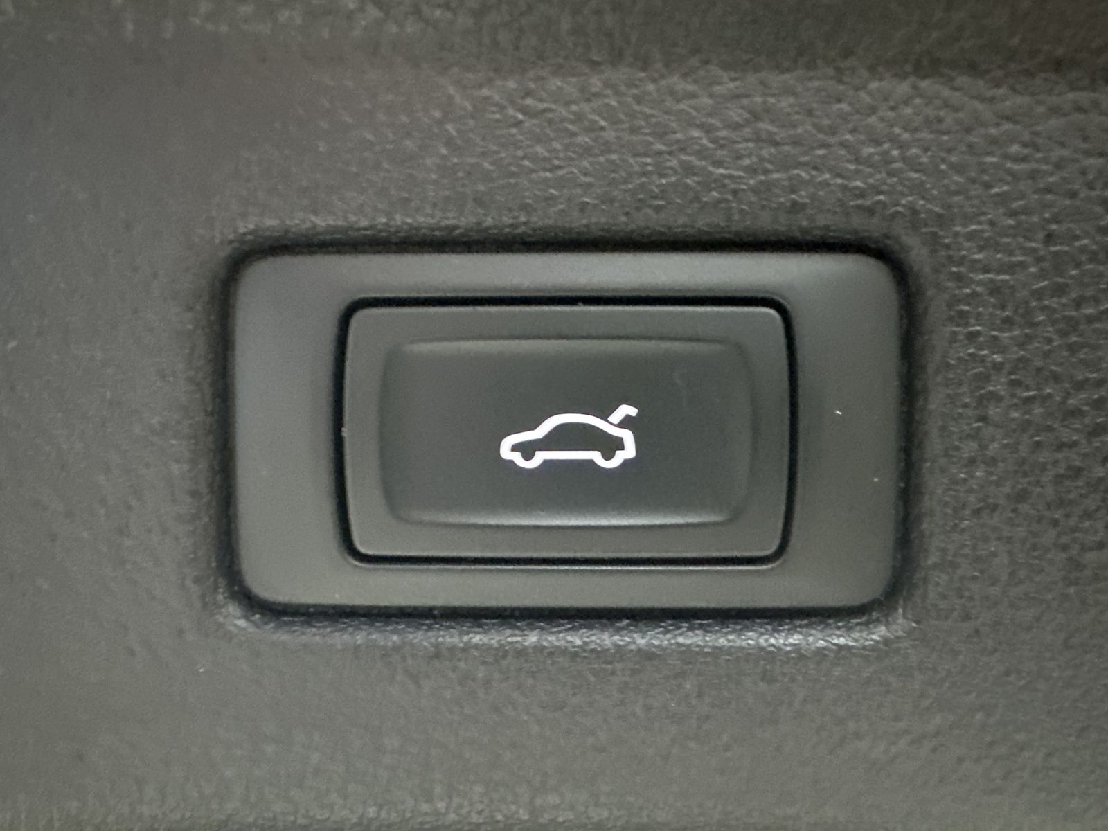 Fahrzeugabbildung Audi A5 SpB 35 TFSI S-Line NAV+MATRIX+PANO+HUD+B&O+SH