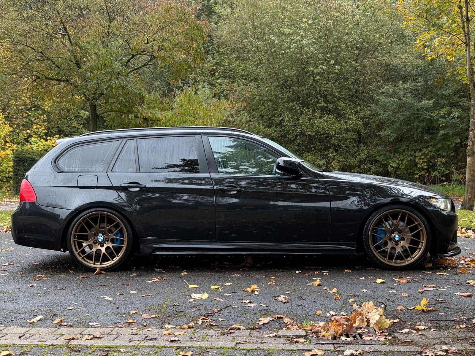 BMW 318 2010 — engine 105 HP (77kW)