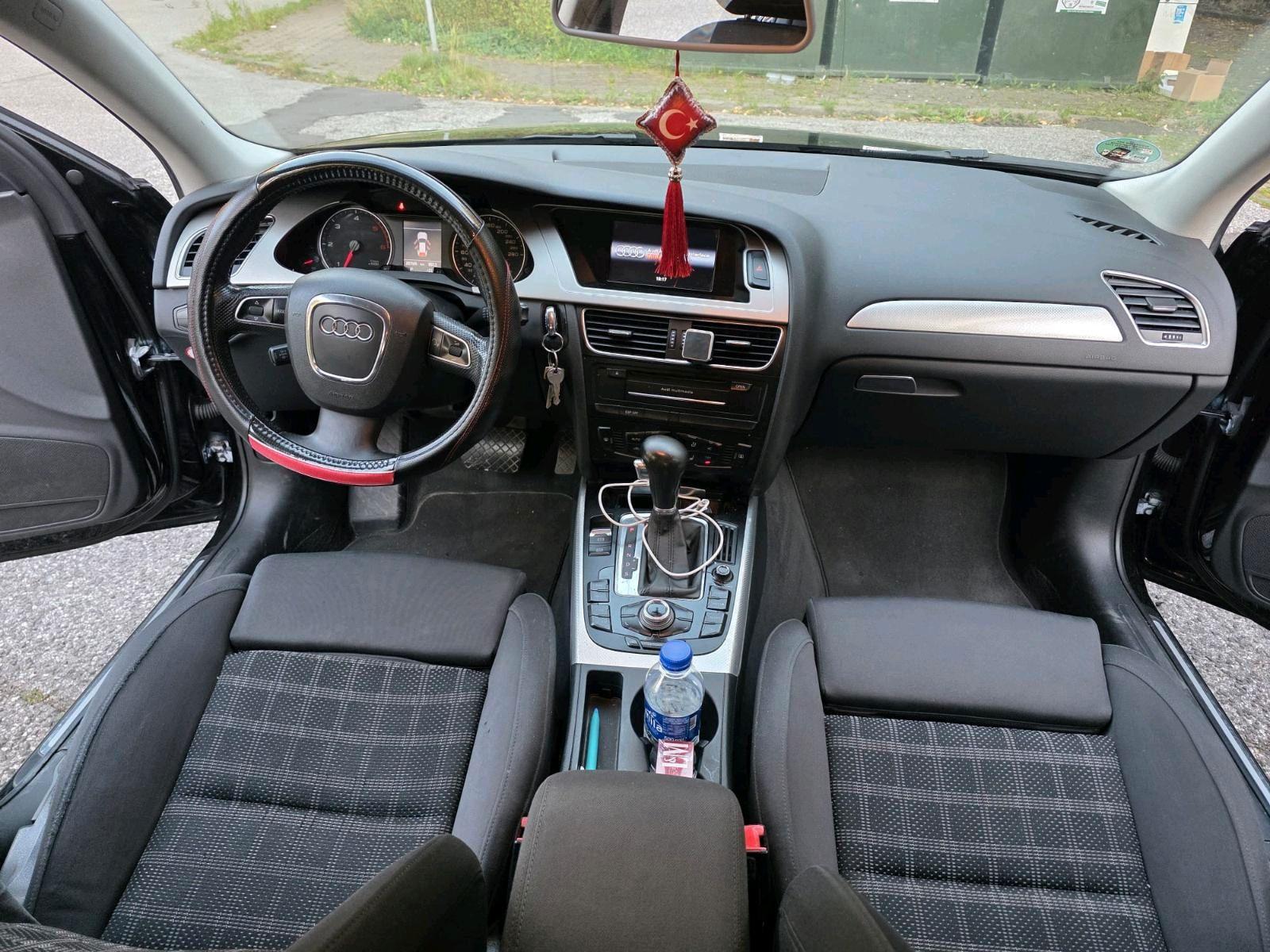 Audi A4 2010 — photo 10