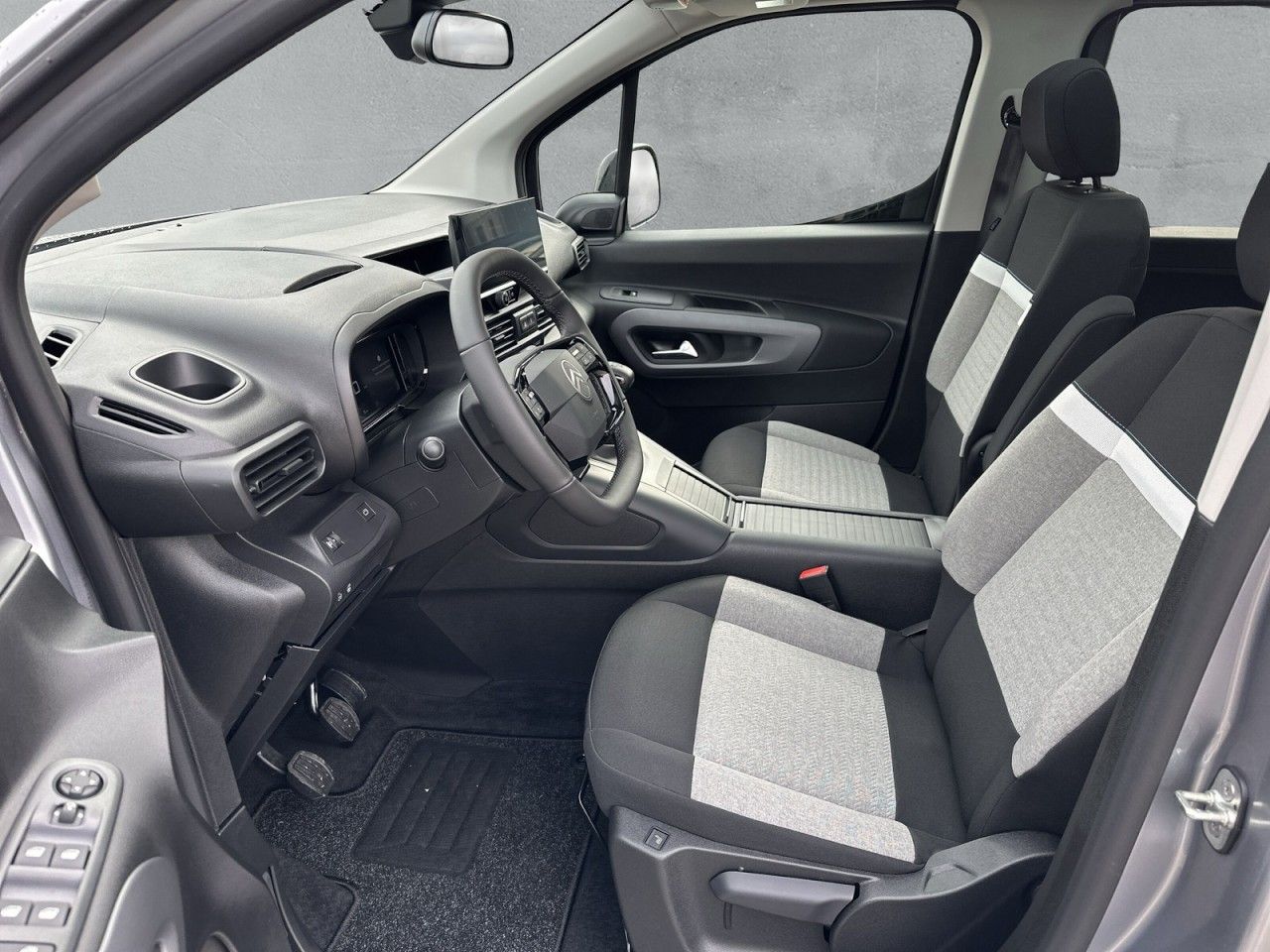 Fahrzeugabbildung Citroën Berlingo M Diesel 130 Max - mit KI generiert/bearbeitet