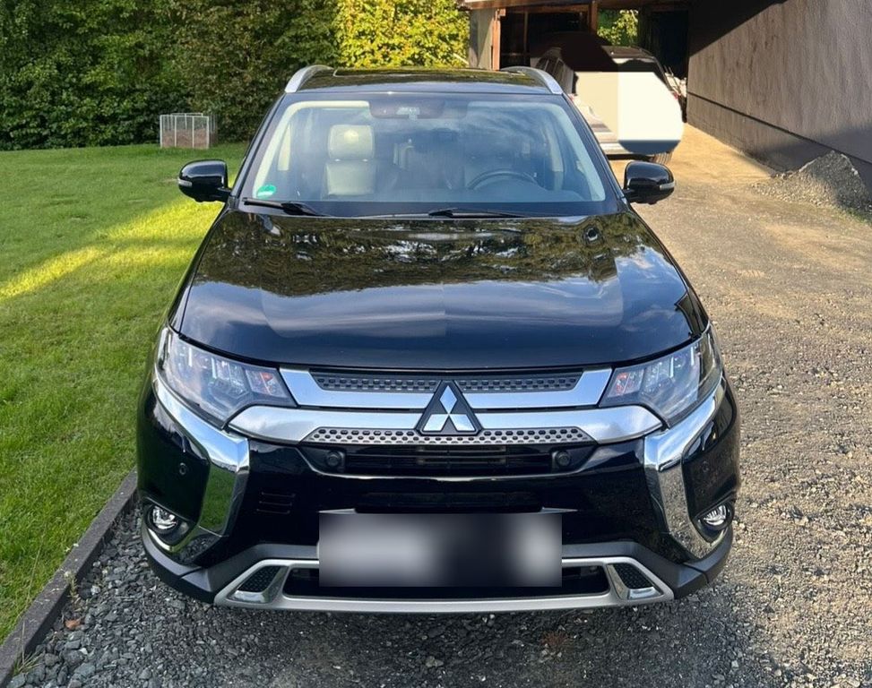 Image of Mitsubishi Outlander