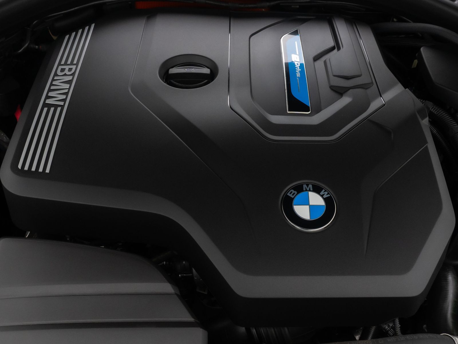 Fahrzeugabbildung BMW 320e Kamera DAB Leder WidscreenDispl Sportsitze