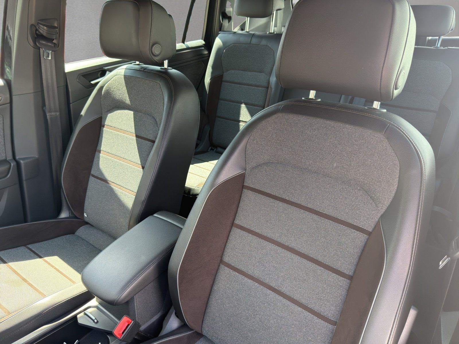 Fahrzeugabbildung SEAT Tarraco 1.5 TSI ACT Xcellence 7Sitzer/Navi/PDC