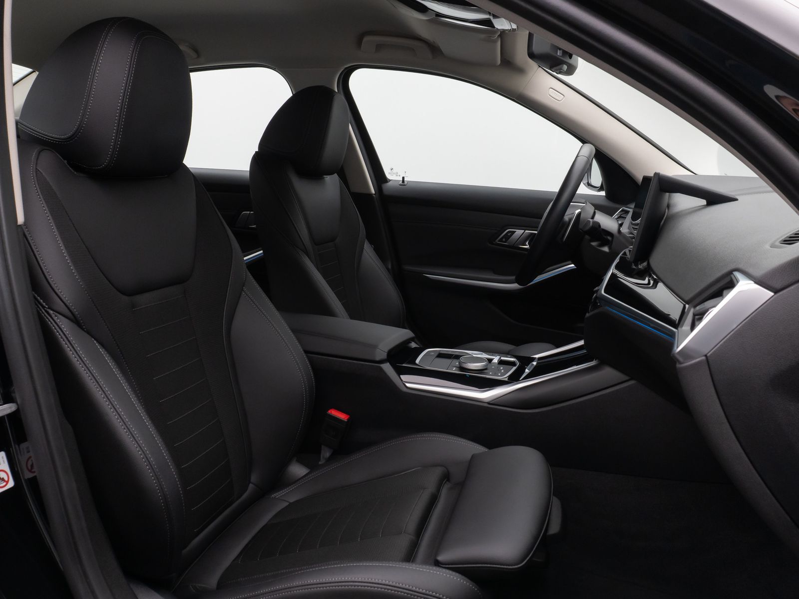 Fahrzeugabbildung BMW 330d xD Lim. Kamera DAB Leder Alarm Sport 18Zoll