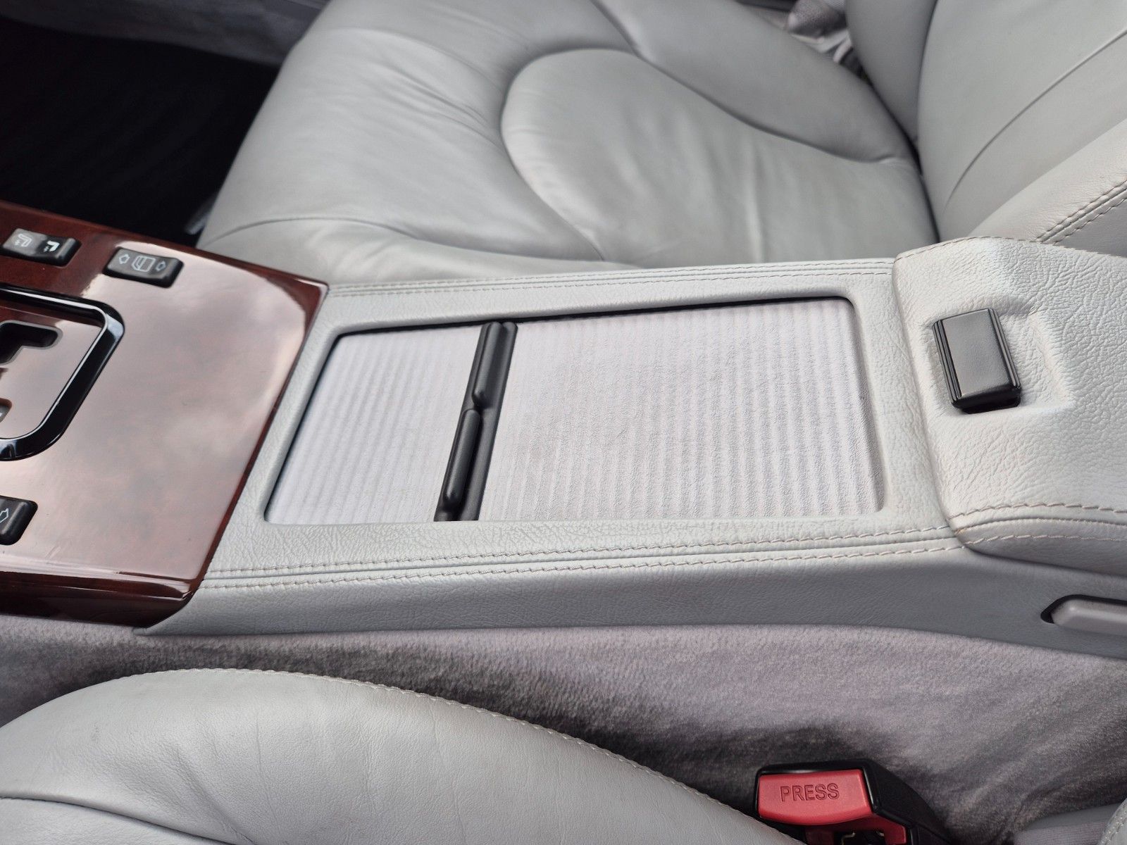 Fahrzeugabbildung Mercedes-Benz SL 320/Originale 4.480 km!/Ausnahmefahrzeug