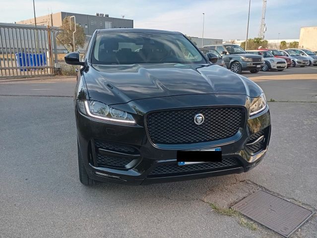 Jaguar F-Pace 2.0 D 180 CV Pure