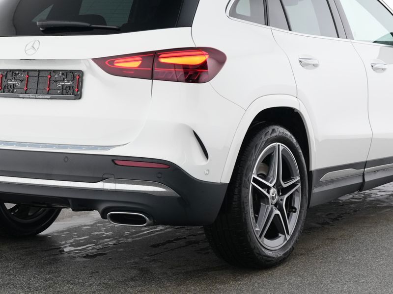 Fahrzeugabbildung Mercedes-Benz GLA 220 4M AMG Premium AHK+Keyless+Totw+Ambi+Kam