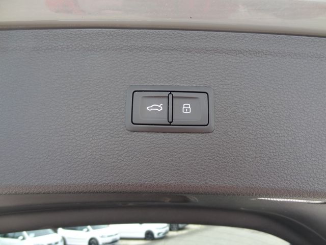 Fahrzeugabbildung Audi SQ5 3.0 TFSI quattro/Pano/StH/Raute/HUD/Kam/AHK/