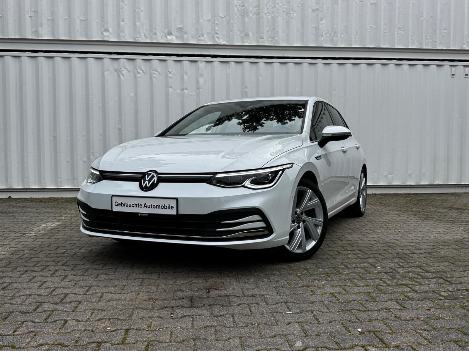 Volkswagen Golf VIII Lim. Style / Massage / IQ. Light /