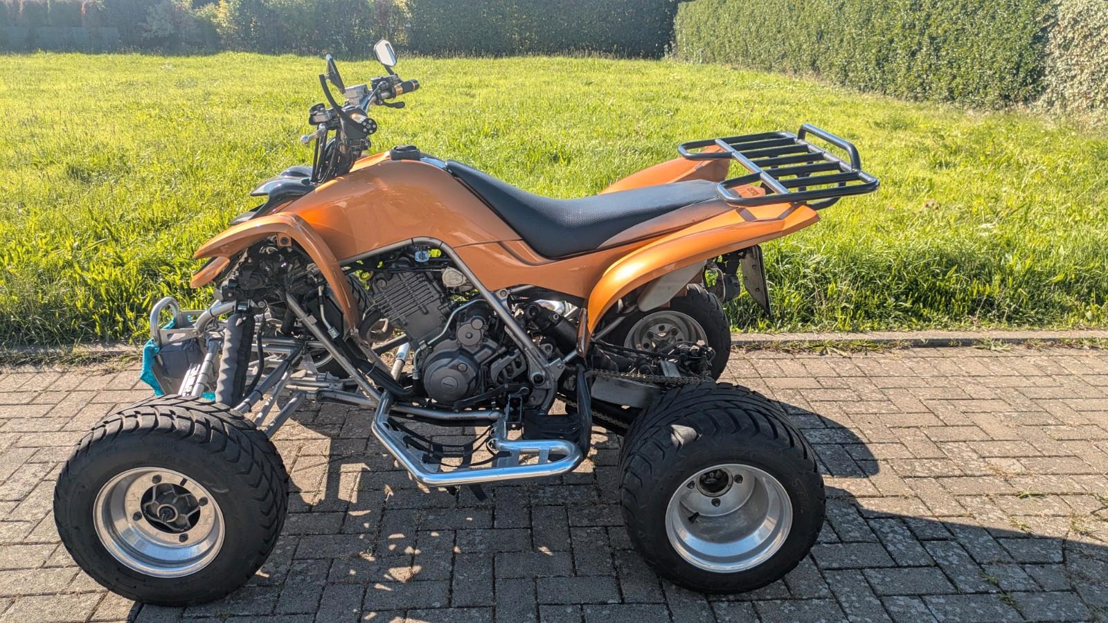 Yamaha Raptor 2004 — вигляд ззаду