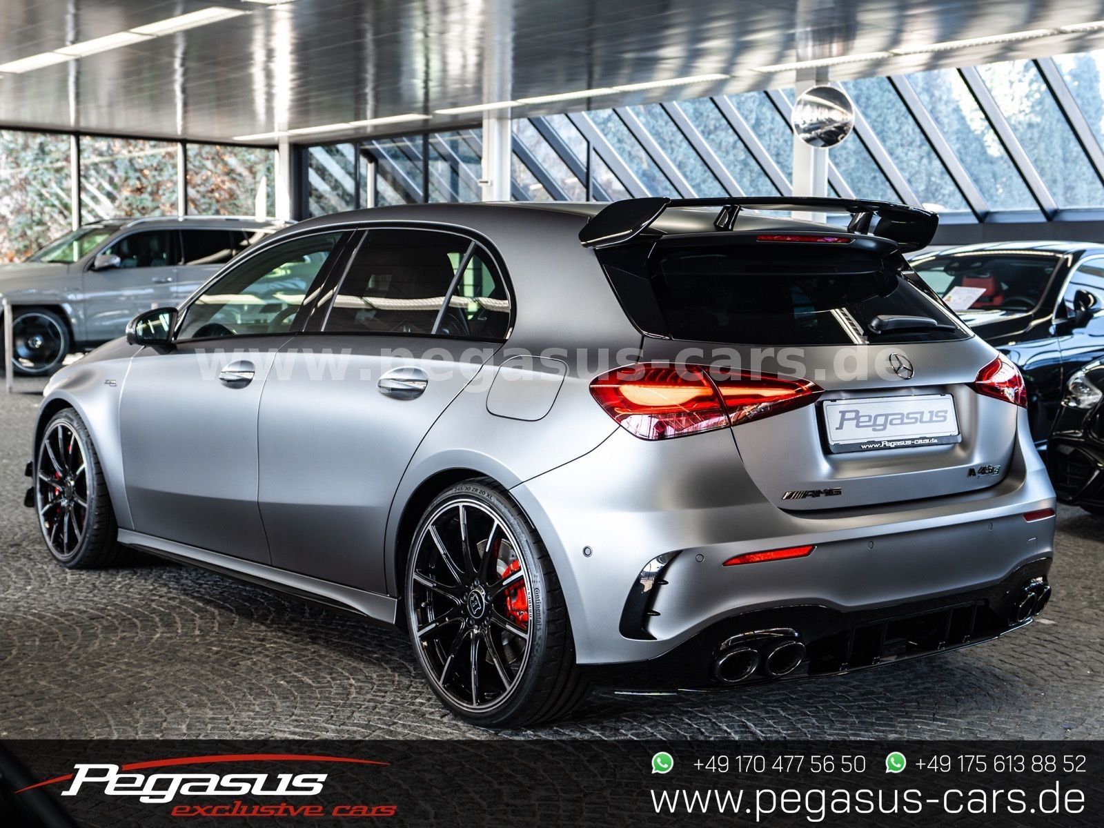 MERCEDES-BENZ A 45 AMG - 8
