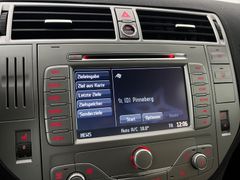 FORD Kuga Titanium / RENTNER/ NUR 53.tKM /AHK /AUTOM FORD Kuga Titanium / RENTNER/ NUR 53.tKM /AHK /AUTOM