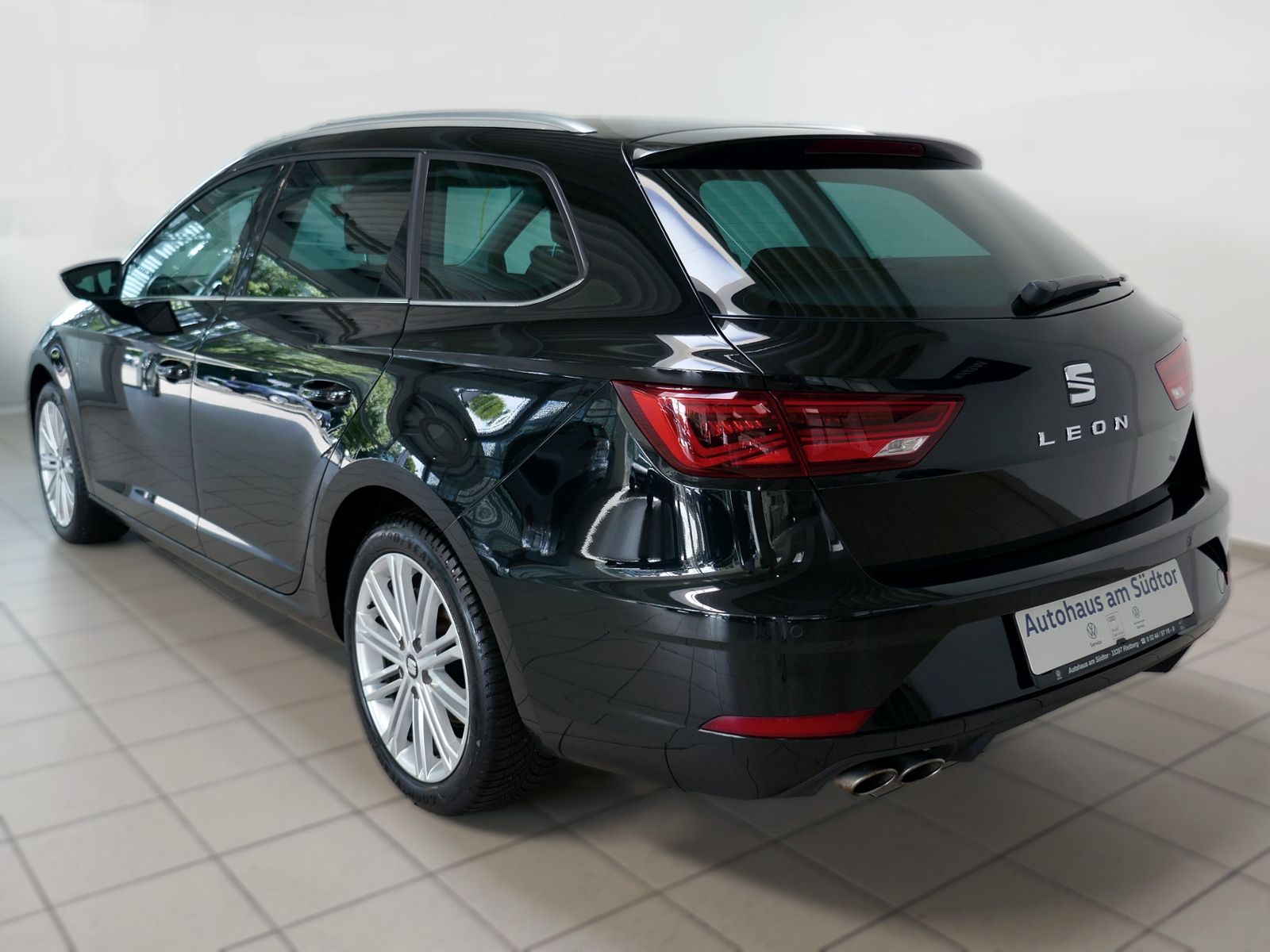 Fahrzeugabbildung SEAT Leon ST Xcellence 1.4 TSI | LED RFK GRA Navi