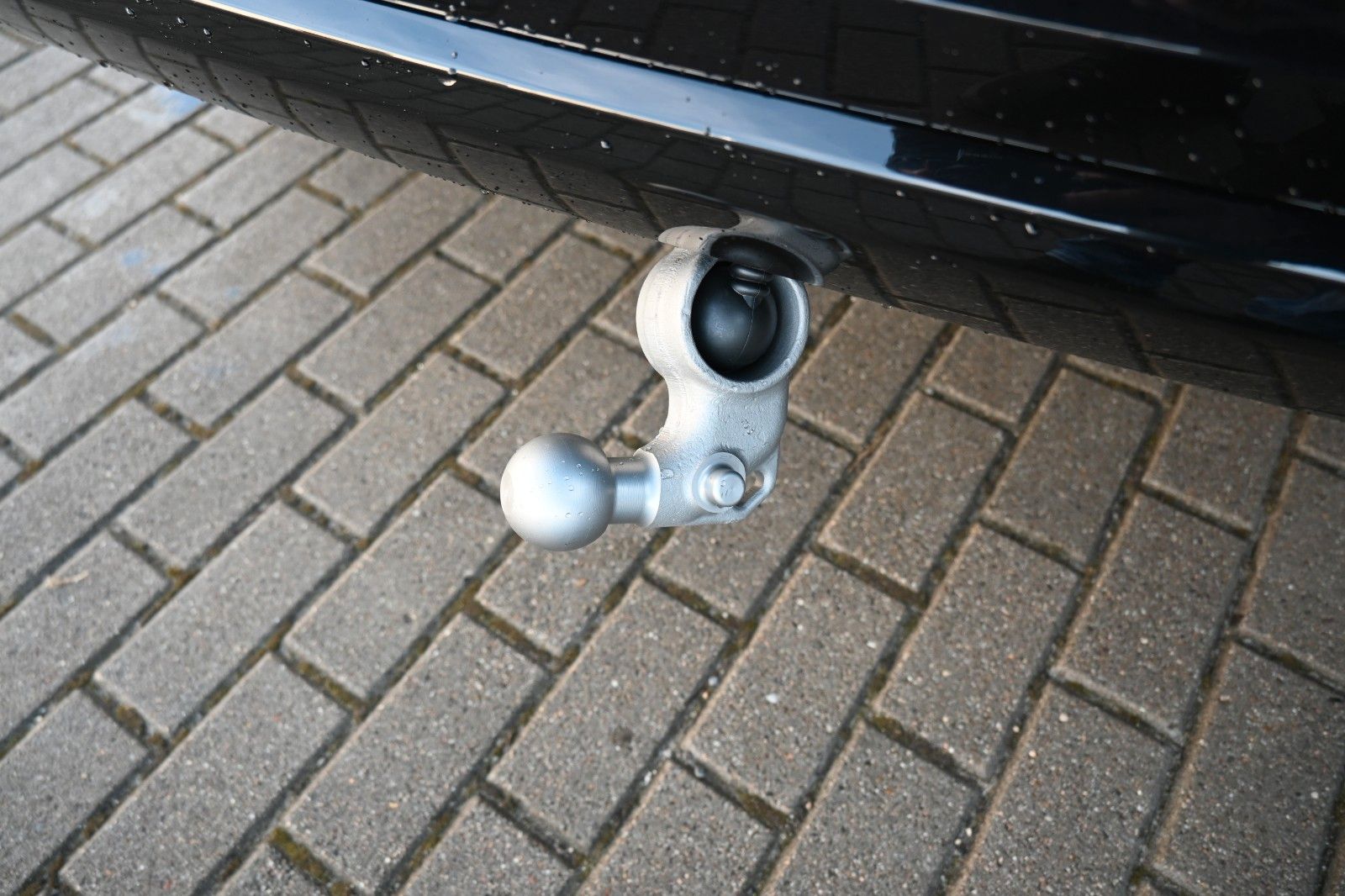 Fahrzeugabbildung Volvo XC60 B4 D AWD Ultimate Dark*STDHZG*360°*LUFT*ACC