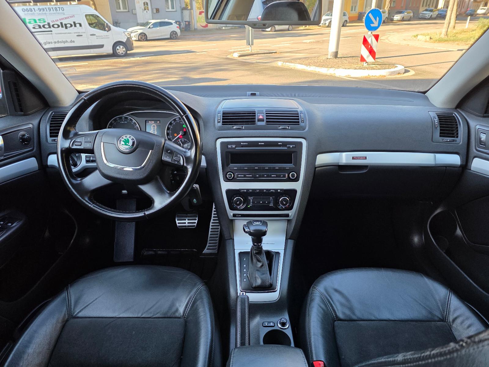 Skoda Octavia 2011 — photo 9