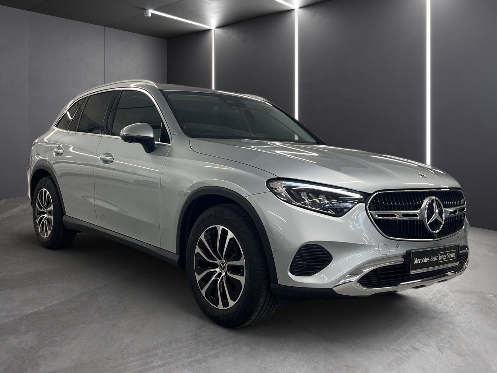 Fahrzeugabbildung Mercedes-Benz GLC 200 4M Avantgarde*AHK*360°*Distronic*Totwink