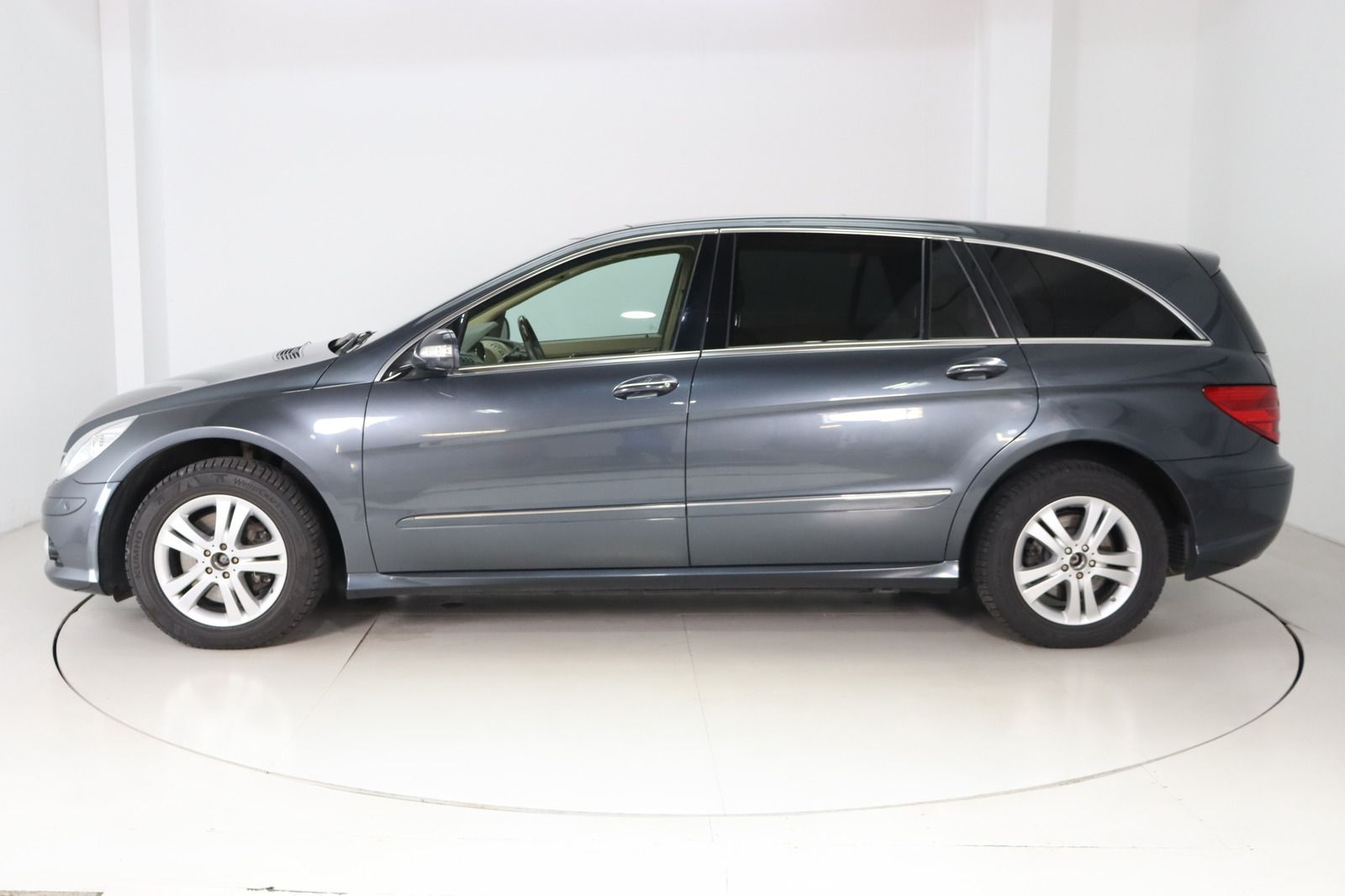 Fahrzeugabbildung Mercedes-Benz R 350 CDI 4MATIC lang * DIS * Pano * 7-Sitze