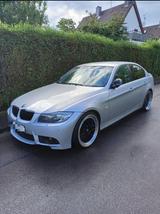 BMW 325i E90 | 6-Zylinder-Power | Automatik - BMW 325 in Oberhausen