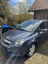 Opel Zafira 1.8 -Autogas LPG, Tüv neu - Opel Zafira mit LPG-Antrieb: Kleinbus
