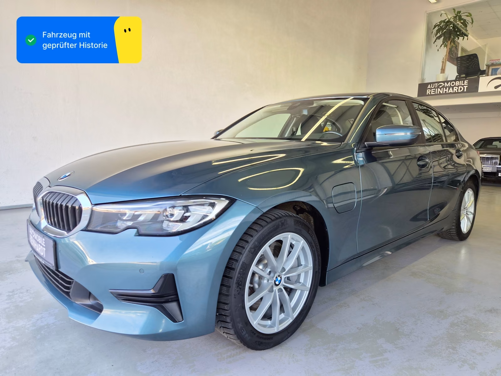 BMW 330 e Limousine ***LED+NAVI+VIRTUAL+PDC***